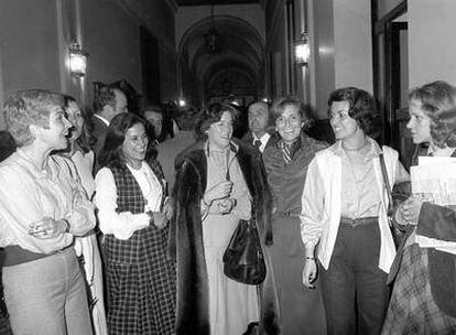 Carmen Solano, Juana Arce, María Dolores Pelayo, Elena Moreno, Dolores Blanco, Carmen García Moreno y Soledad Becerril, diputadas de UCD.