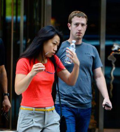 Mark Zuckerberg y su mujer, Priscilla Chan, paseando por Nueva York.