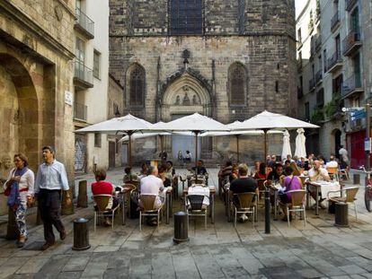 Algunos locales en Barcelona recuerdan que los lavabos son solo para clientes.