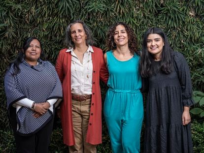 Princesa Cabrera, Mónica Tapia, Mariana Linares y Dafne Pimentel, integrantes de Aúna.