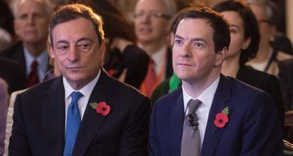 Mario Draghi, con George Osborne el miércoles en Londres.