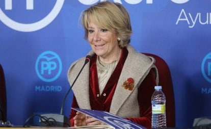 Esperanza Aguirre durante una rueda de prensa en el Ayuntamiento de Madrid, el pasado 12 de enero.