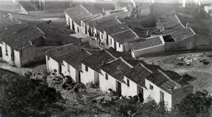 Casas del barrio alicantino de Las Provincias, en los años 40. 