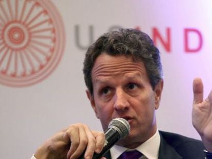Tl secretario del Tesoro de Estados Unidos, Timothy Geithner, participa en una conferencia sobre el mundo empresarial en Nueva Delhi, India