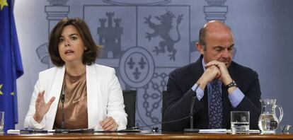 Soraya Sáenz de Santamaría y Luis de Guindos, este viernes.