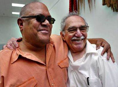 Gabriel García Márquez y Pablo Milanés, el viernes en la Casa de las Américas, en La Habana.