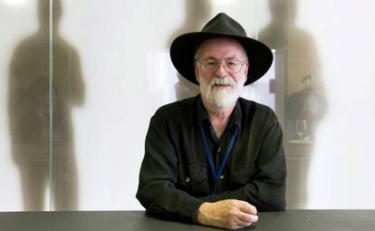 L'escriptor Terry Pratchett.