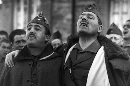 El general Francisco Franco junto a Millán Astray.