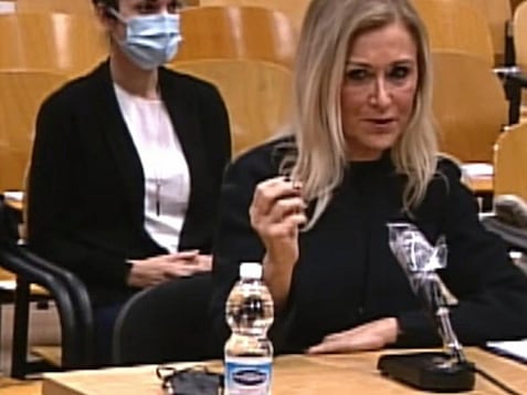 Cristina Cifuentes se sienta en el banquillo por el caso 'Máster'. En vídeo, las frases más resaltantes de su declaración.