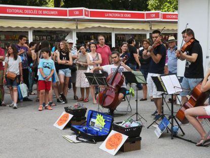 Un grupo de músicos en la Feria de Madrid.