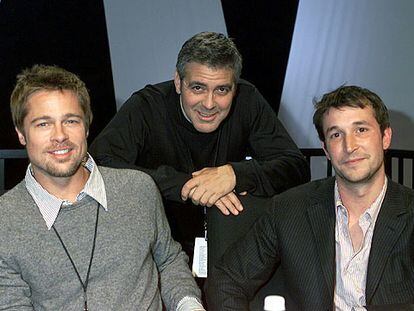 Brad Pitt, George Clooney y Noah Wiley recaudaron fondos en los estudios de la NBC de Los Ángeles.