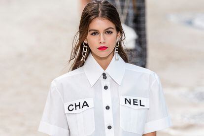 Kaia Gerber desfilando para Chanel.