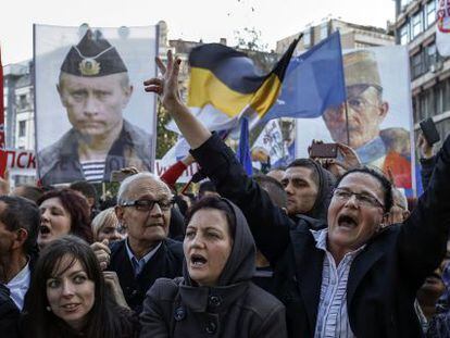 Manifestaci&oacute;n de apoyo a Seselj el pasado d&iacute;a 15 en Belgrado.