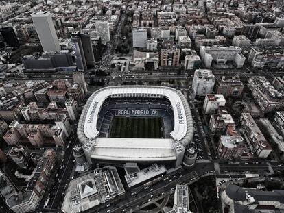 El estadio del club de fútbol del Real Madrid, el Santiago Bernabéu visto desde arriba, el 10 de noviembre de 2022.
