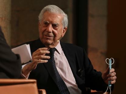 Mario Vargas Llosa, el pasado lunes, durante su discurso en el Premio Francisco Umbral al Libro del Año.
