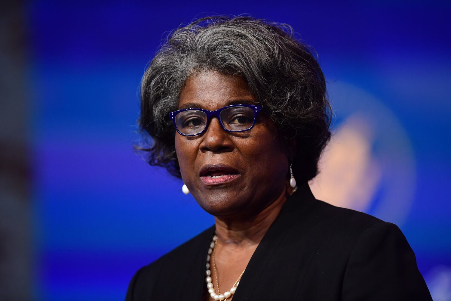 La embajadora de EE. UU. Ante las Naciones Unidas, Linda Thomas-Greenfield, habla después de ser presentada por el presidente electo Joe Biden.