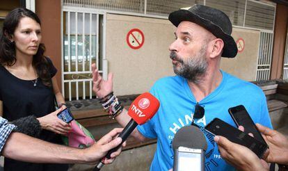 Guy Laliberte, al ser puesto en libertad.