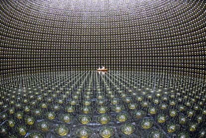 Interior del Super Kamiokande.