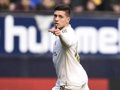 Jovic celebra un gol con el Madrid.