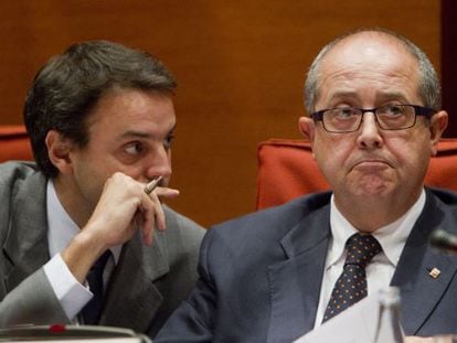 Felip Puig y el director de la Policía, Manel Prat, en una comparecencia