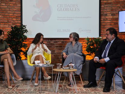De izquierda a derecha, Olalla Pena, Elena González, Sonia Puente y Juan Pons.