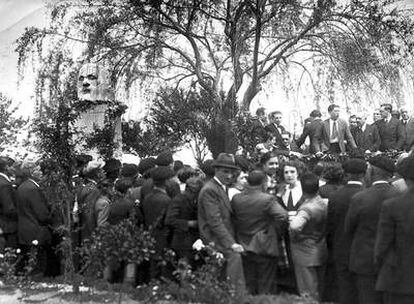 Inauguración de la escultura de Sócrates en Tui, el 3 de mayo de 1936.