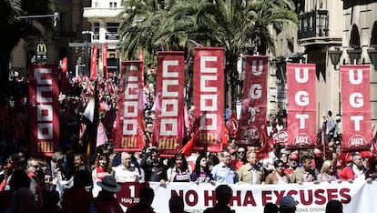 La cabeza de la manifestaci&oacute;n del 1&ordm; de Mayo convocada por CC OO y UGT en Valencia. 