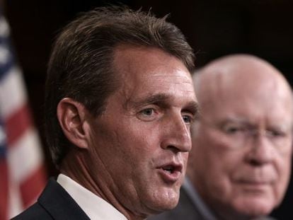 Los senadores Jeff Flake y Patrick Leahy, partidarios de los viajes a Cuba 