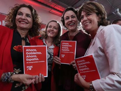 María Jesús Montero, Nadia Calviño, Magdalena Valerio y Dolores Delgado.