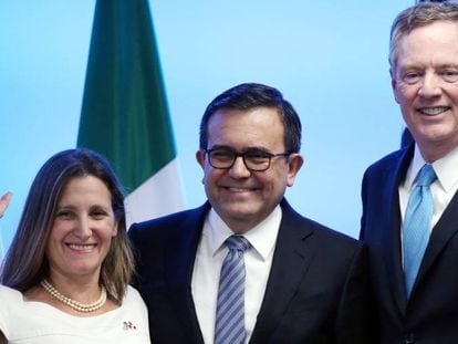 La ministra de Exteriores canadiense, Chrystia Freeland, el secretario de Economía mexicano, Ildefonso Guajardo, y el representante comercial de EE UU, Robert Lighthizer.