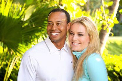 Tiger Woods y Lindsey Vonn posan para una fotograf&iacute;a en California.