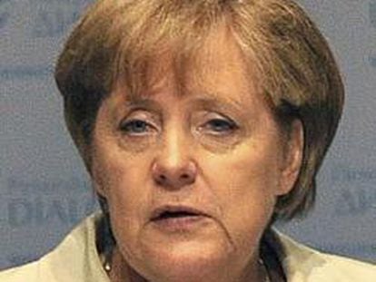 Cumbre previa Merkel-Sarkozy para buscar soluciones a la crisis de la deuda