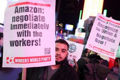 Amazon warehouse workers protest on Staten Island on December 22 in New York.