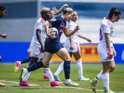 Alexia Putellas celebra su primer gol tras la vuelta de su lesión durante la derrota del Barcelona ante el Madrid CFF.