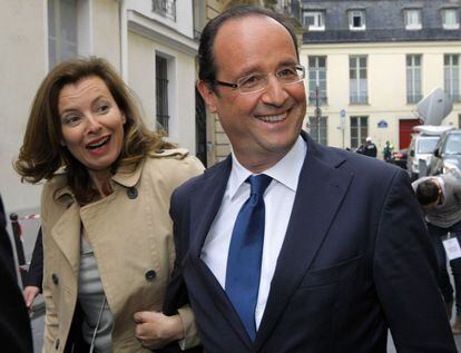Hollande ha trabajado en la campaña al lado de su pareja, la periodista francesa Valerie Trierweiler con quien ha estado desde 2006.