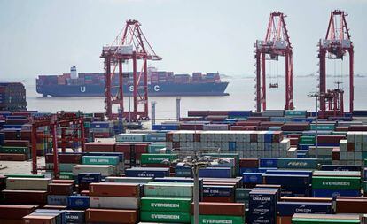 Contenedores en el puerto chino de Shanghái, el pasado agosto.