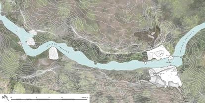 El cauce del río Trujala con los restos existentes de la presa.