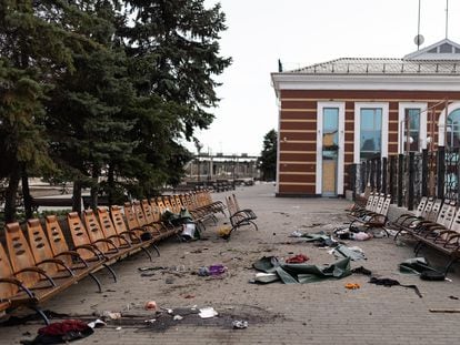 La estación de Kramatorsk, el sábado, un día después del ataque en el que murieron 52 personas.