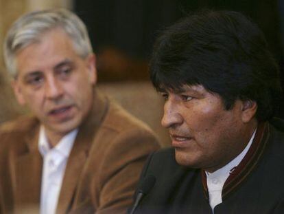 Evo Morales junto a su vicepresidente, Álvaro García Linera.