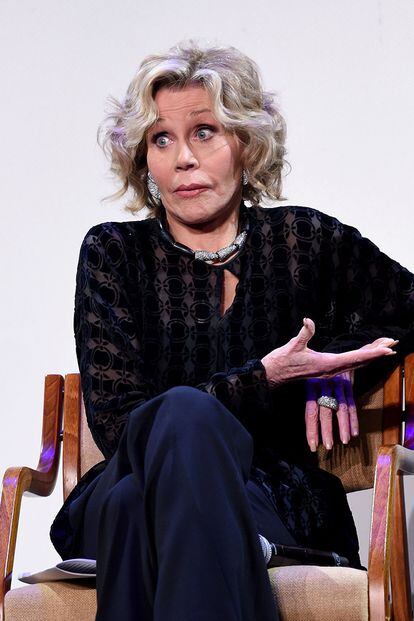 Jane Fonda (81 años)
Además de estar estupenda, Fonda demuestra que no ha disminuido un ápice su activismo político desde que se convirtiera en todo un icono de la contracultura setentera. Tanto, que a veces se pone un poco pesada.