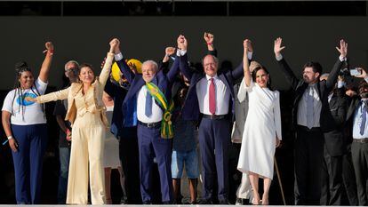 Lula, con su esposa, Rosangela Silva "Janja", el vicepresidente Geraldo Alckmin y su esposa, Maria Lucia Ribeiro.