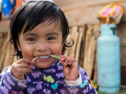 Sayra, de dos años, vive en un área rural de México.