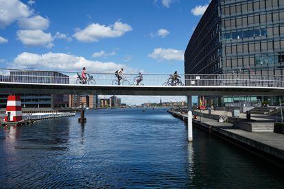 Uno de los puentes ciclistas de la capital danesa.