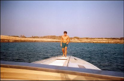 El presidente de la Xunta Nuñez Feijóo en el yate del contrabandista Marcial dorado en Ibiza, en 1995.