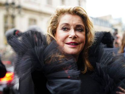 Catherine Deneuve en el desfile de Jean-Paul Gaultier el pasado miércoles en París. 