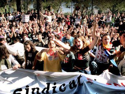 Manifestaci&oacute;n de estudiantes en contra de la LOMCE en Valencia. 