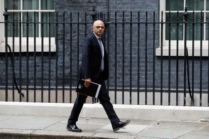 El ministro de Salud del Reino Unido, Sajid Javid, en Downing Street el miércoles pasado.