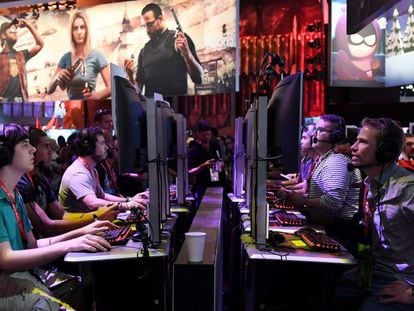 Un grupo de jugadores, durante la pasada edición de la Electronic Entertainment Expo.
