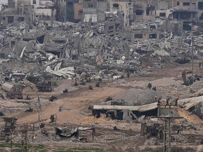 Tropas israelíes, durante una incursión en la franja de Gaza este jueves.