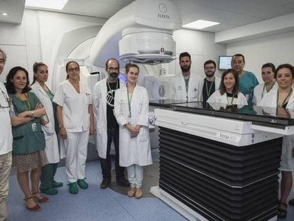 Acelerador lineal para pacientes oncológicos en el hospital Virgen de las Nieves, en Granada, adquirido el año pasado gracias a la Fundacion Amancio Ortega.